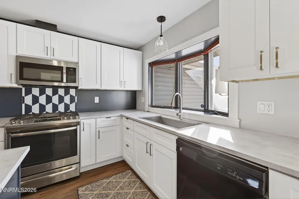 908 Pinewood Sparks NV 89434