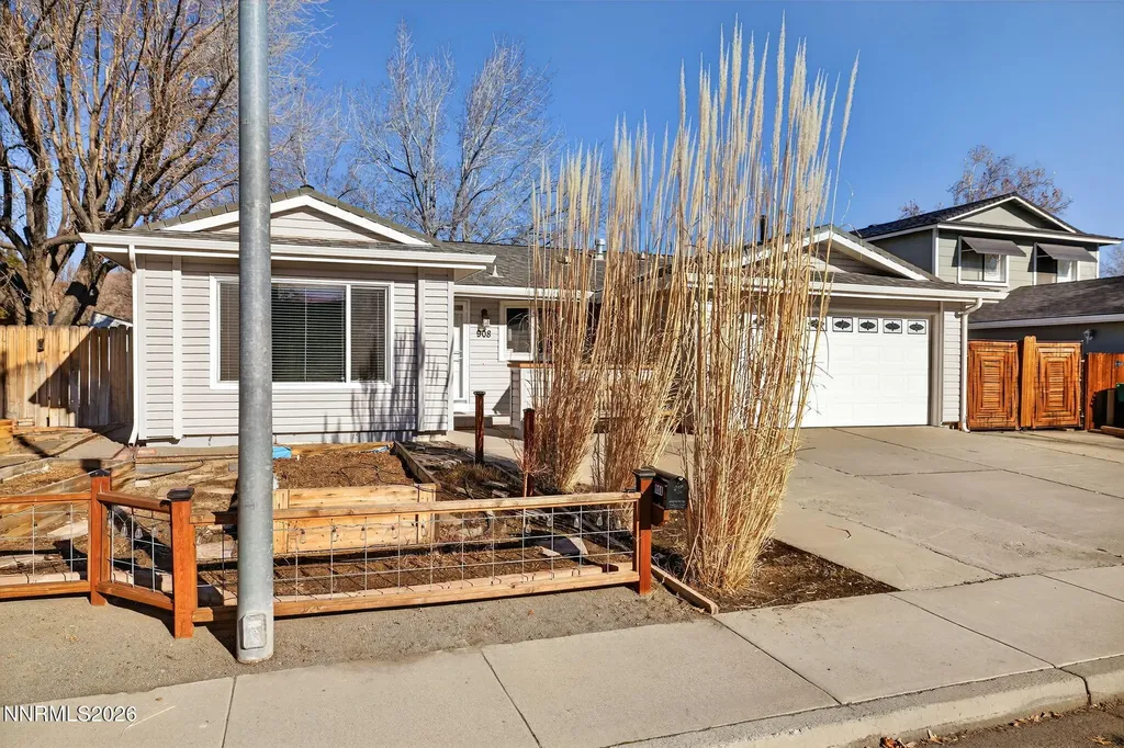 908 Pinewood Sparks NV 89434