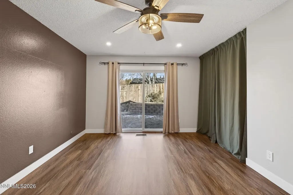 908 Pinewood Sparks NV 89434
