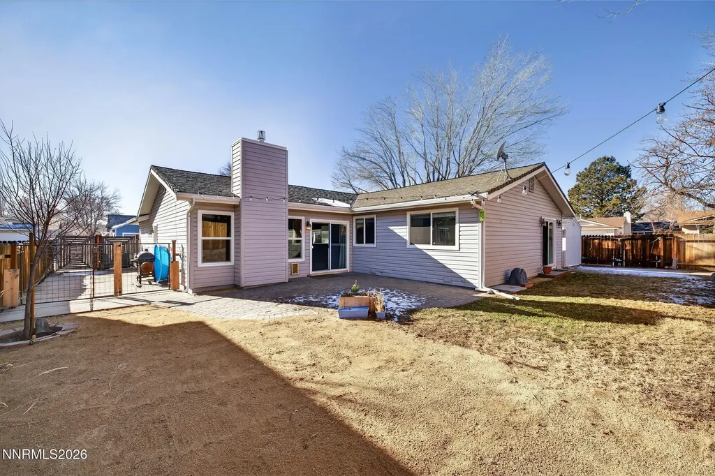 908 Pinewood Sparks NV 89434