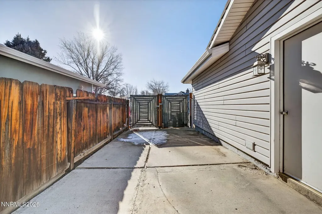 908 Pinewood Sparks NV 89434