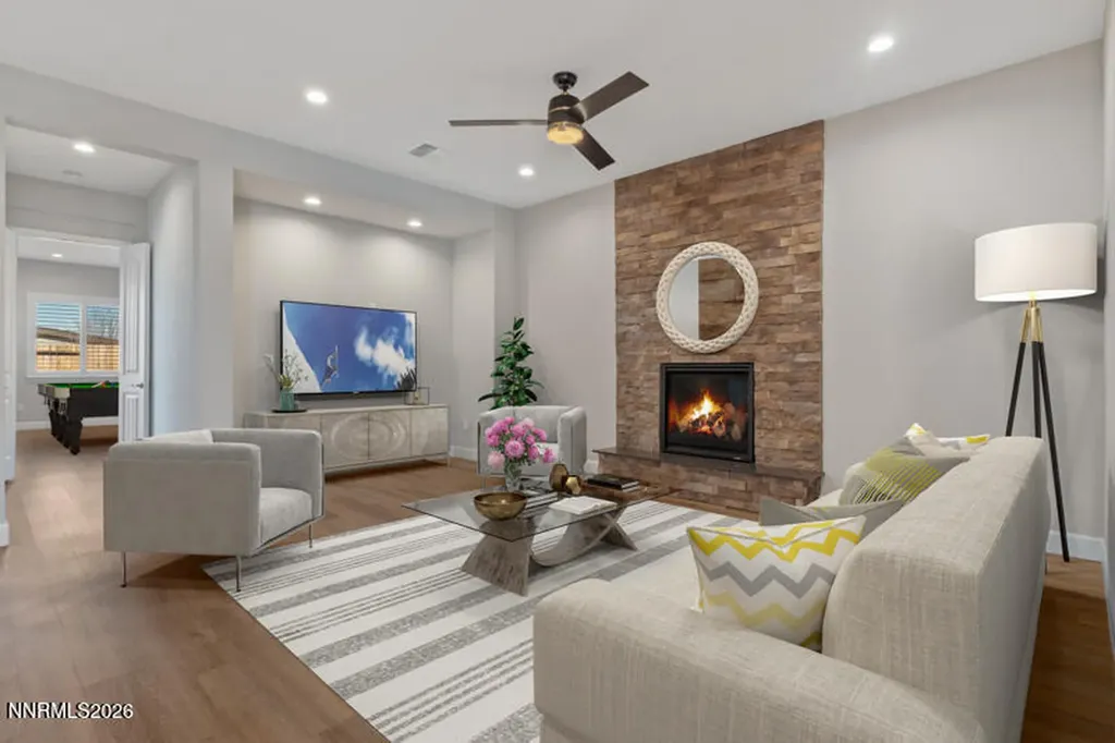 2221 Paint Horse Reno NV 89521