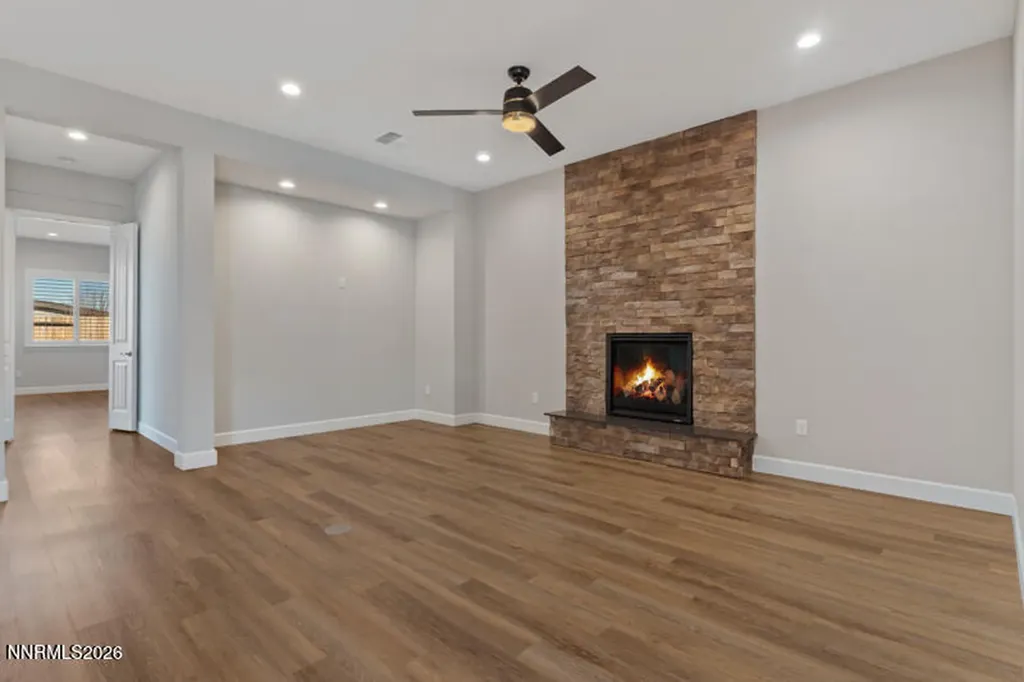 2221 Paint Horse Reno NV 89521