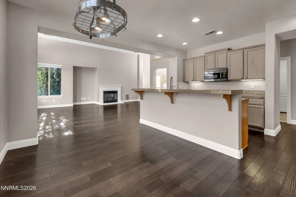 645 Paso Fino Reno NV 89521