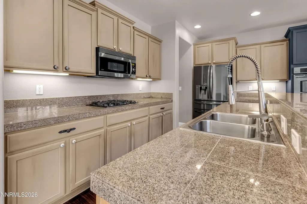 645 Paso Fino Reno NV 89521