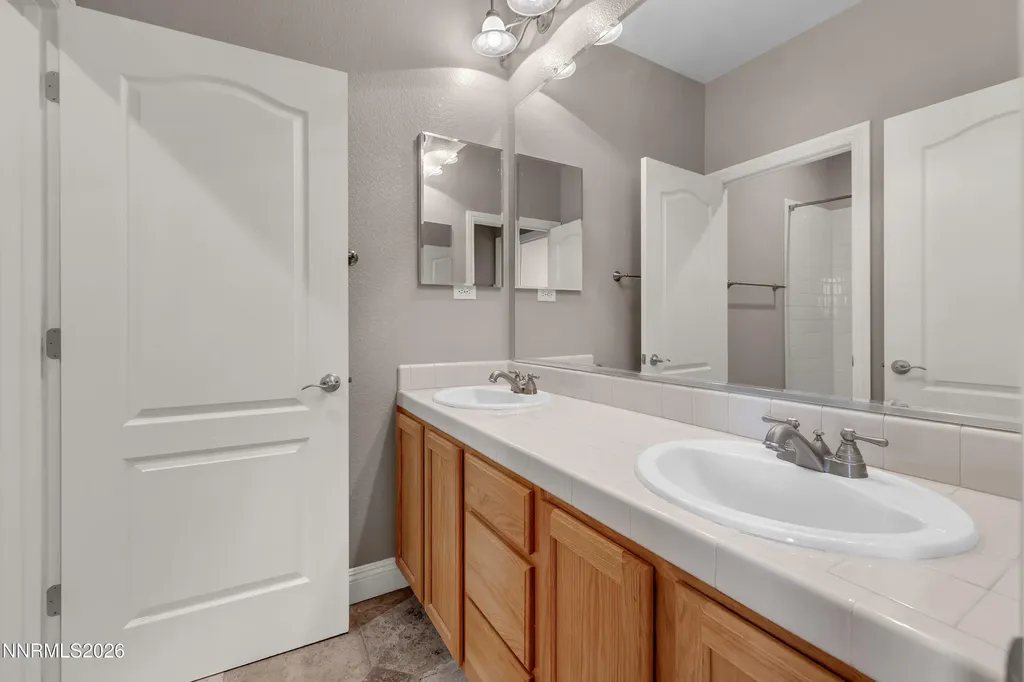 645 Paso Fino Reno NV 89521