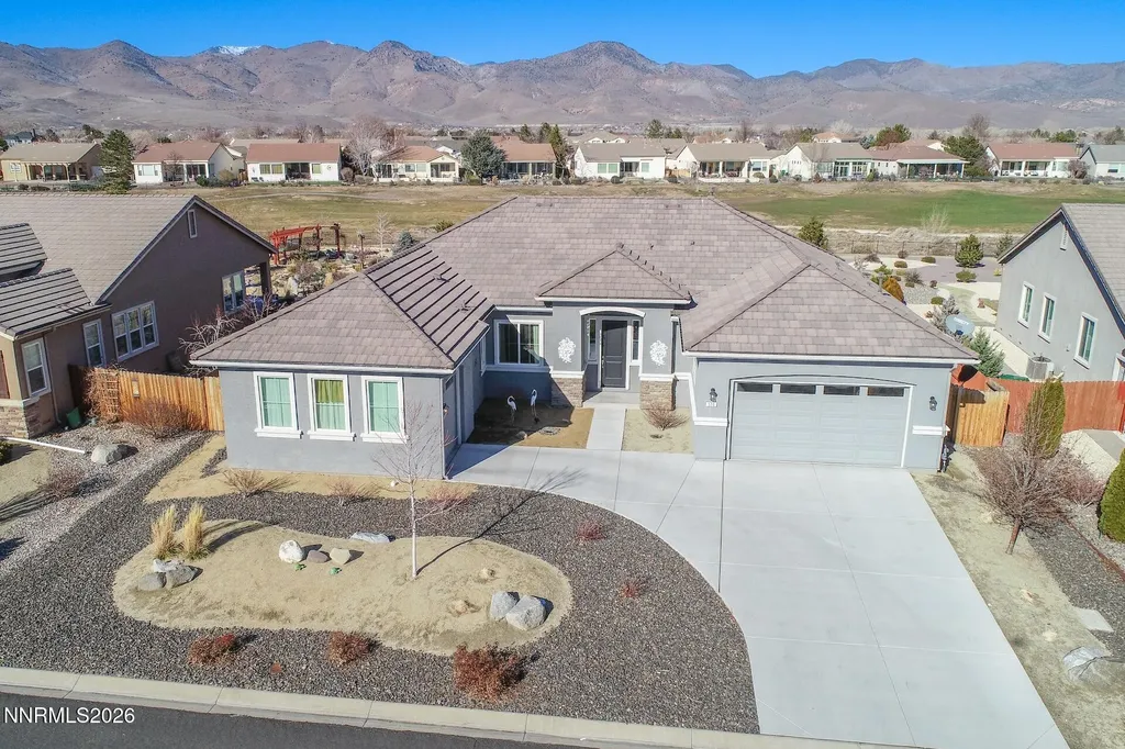 520 Stonehaven Dayton NV 89403