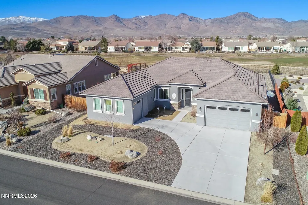 520 Stonehaven Dayton NV 89403