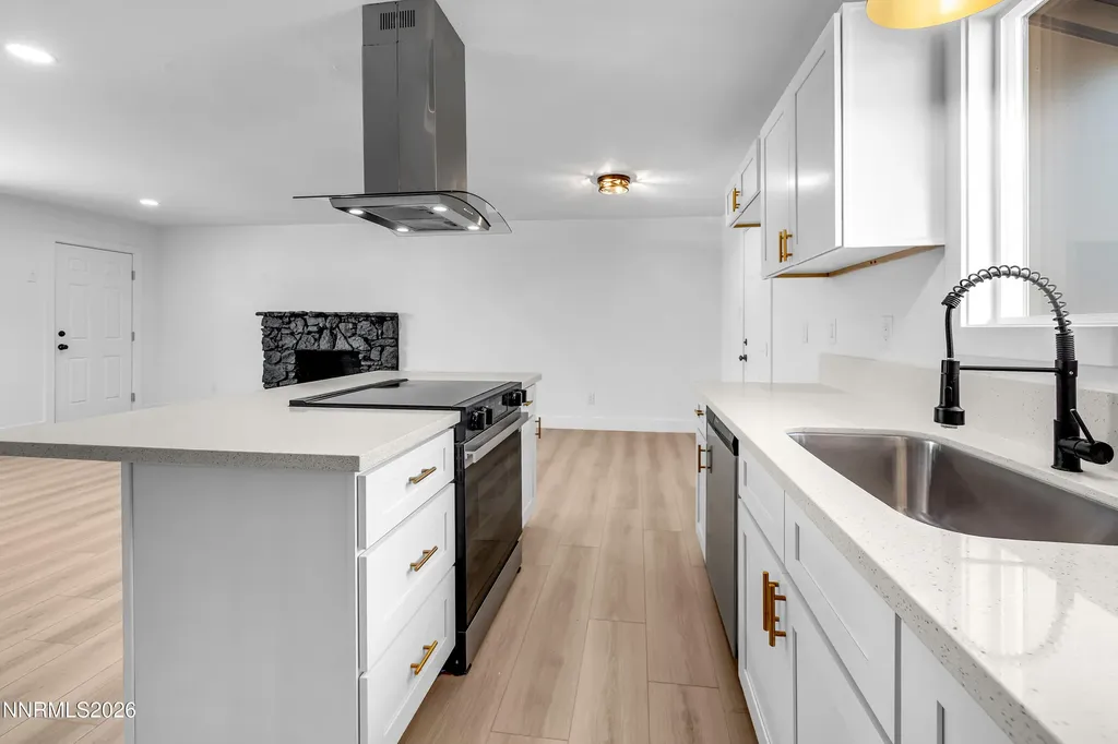 1570 Driftwood Sparks NV 89431