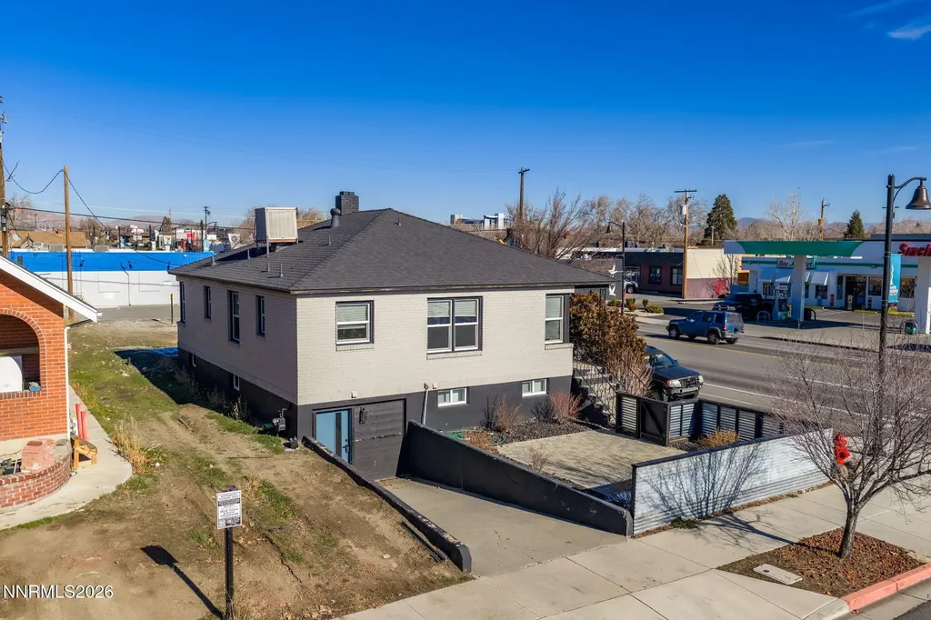 943 Wells Reno NV 89502