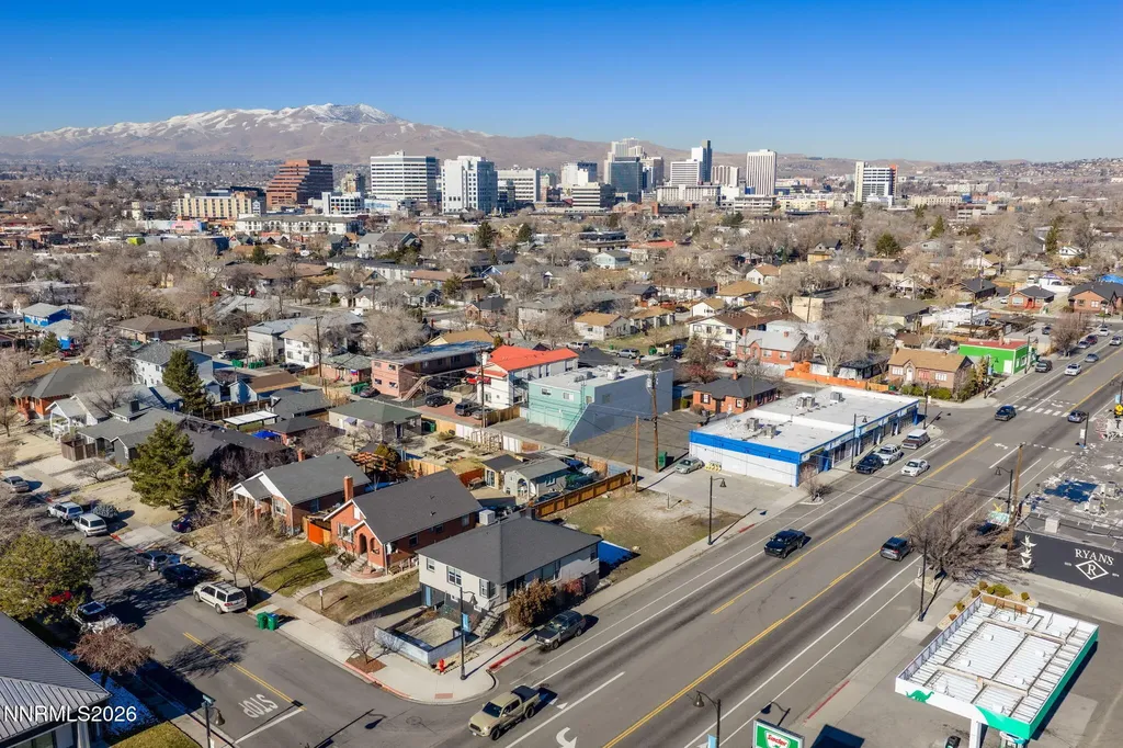 943 Wells Reno NV 89502
