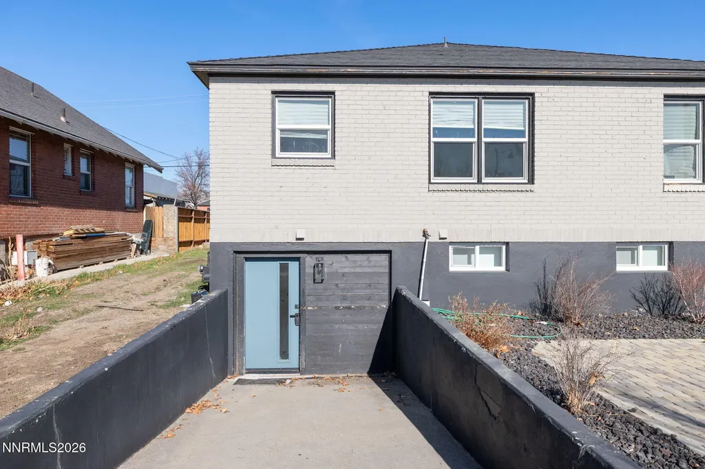 943 Wells Reno NV 89502