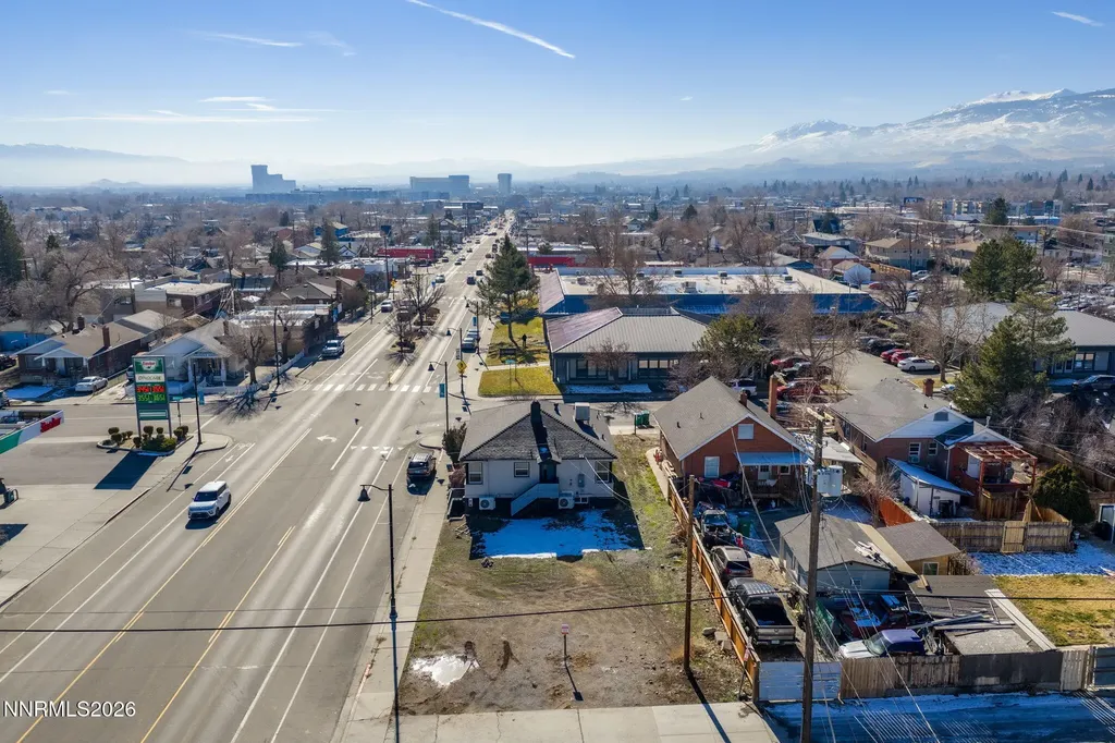 943 Wells Reno NV 89502