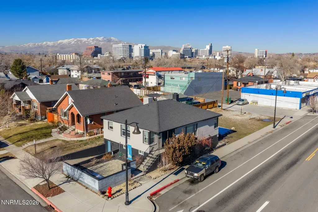 943 Wells Reno NV 89502