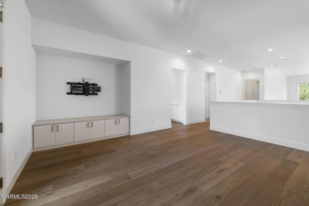 5406 Side Saddle Reno NV 89509