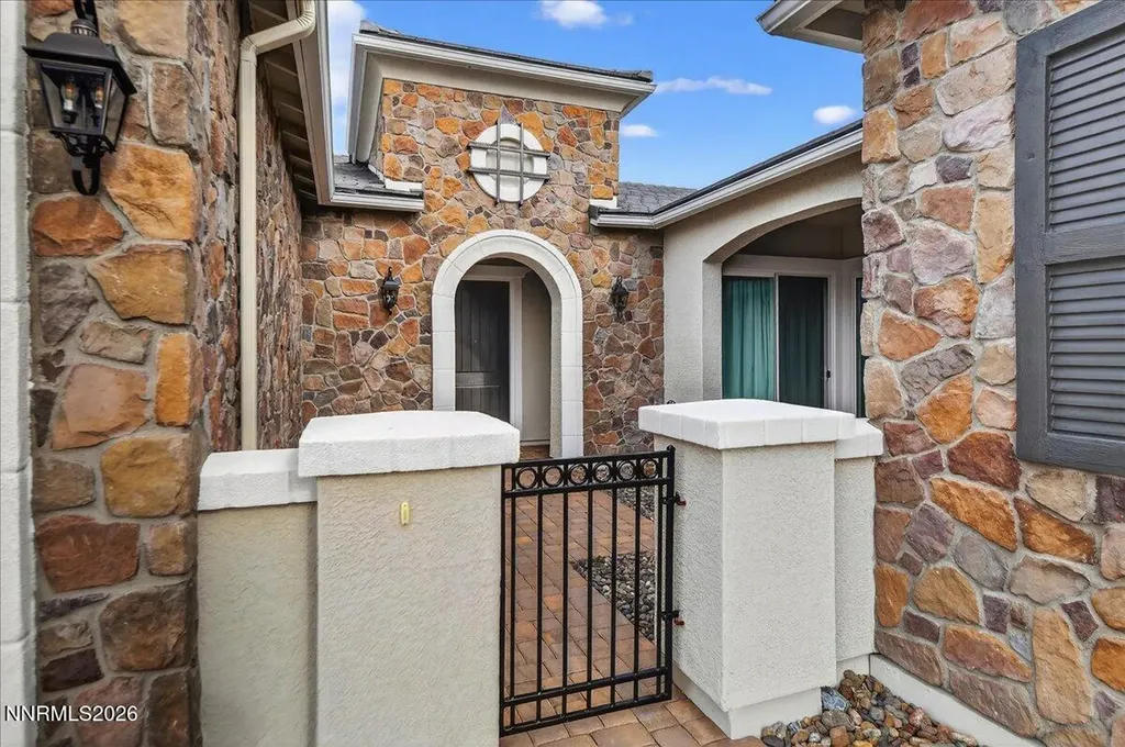 2313 Blushing Rock Reno NV 89521