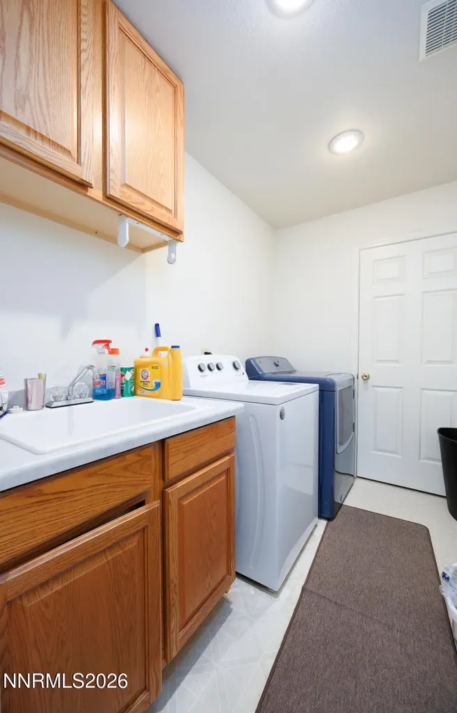 2100 Birch Fallon NV 89406