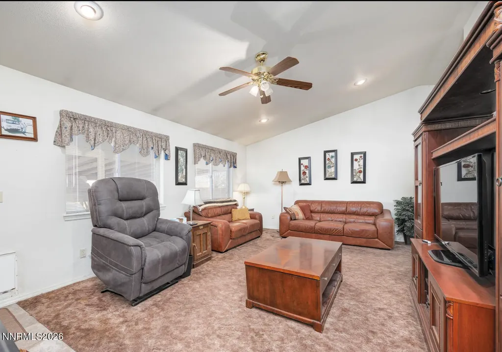 2100 Birch Fallon NV 89406