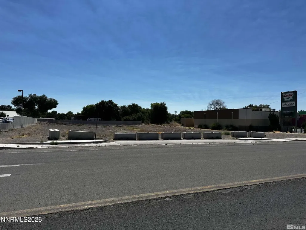 1291 Taylor Fallon NV 89406