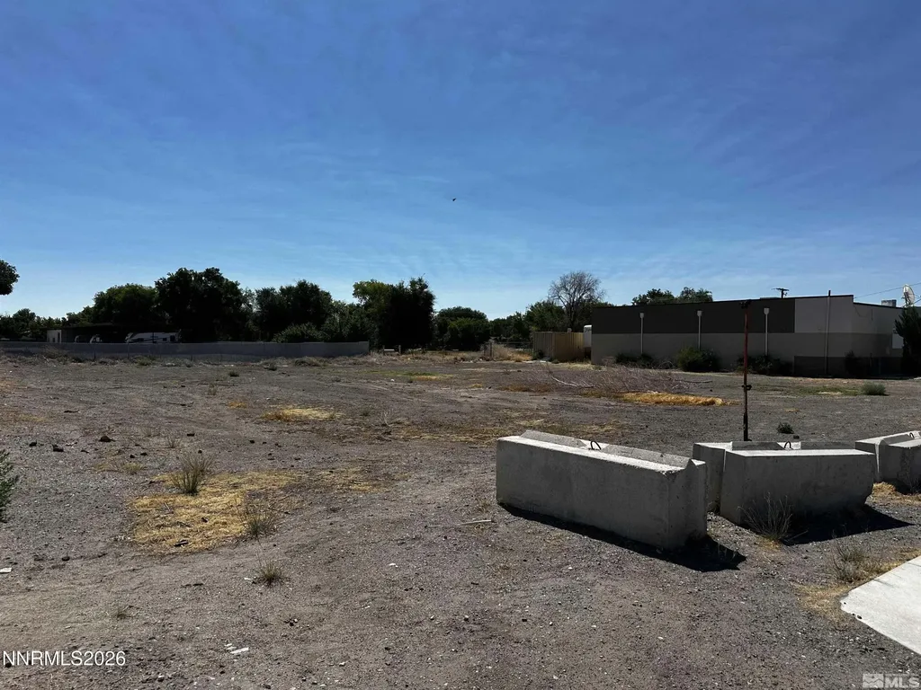 1291 Taylor Fallon NV 89406