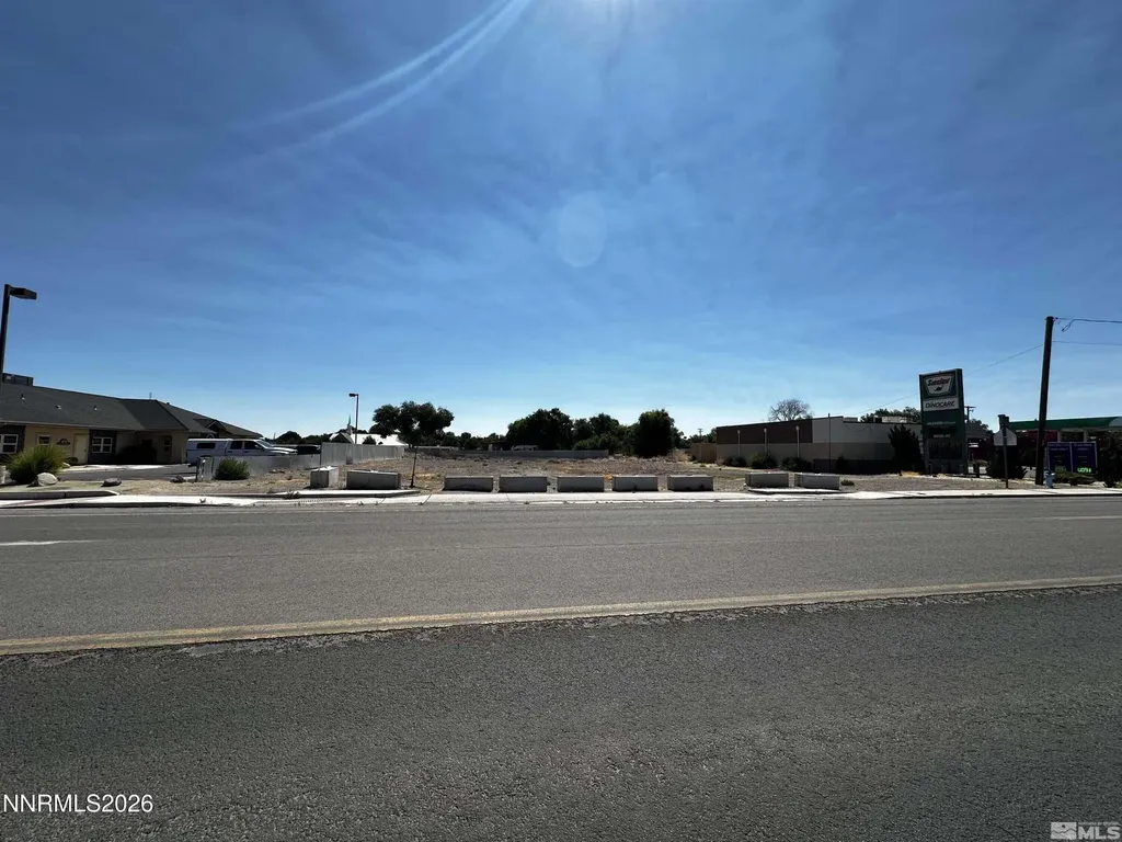 1291 Taylor Fallon NV 89406