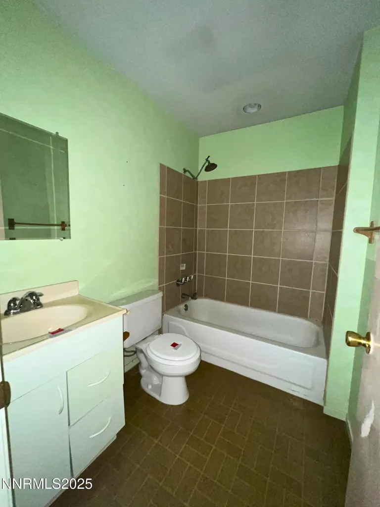 645 K Hawthorne NV 89415