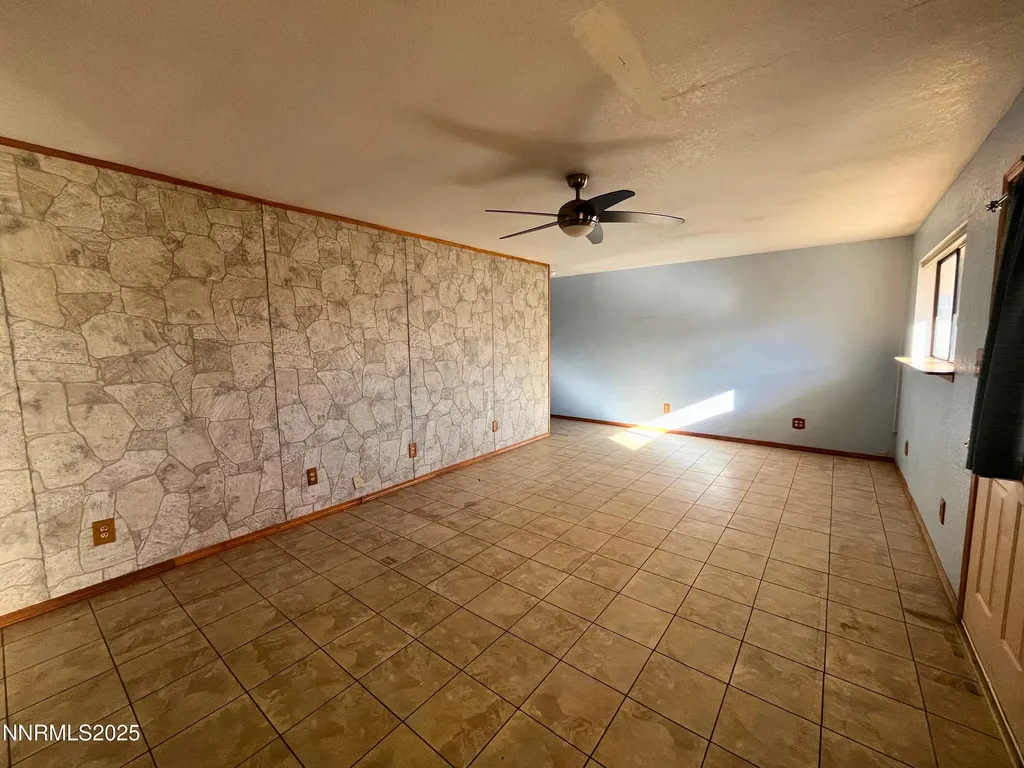 645 K Hawthorne NV 89415
