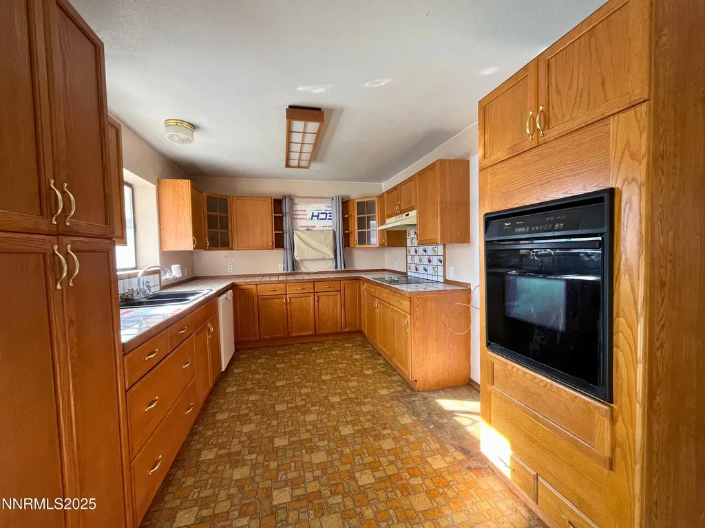645 K Hawthorne NV 89415