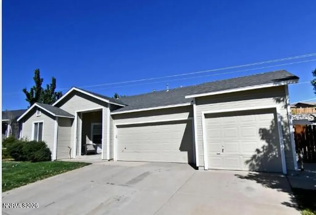 2105 Stoneridge Verdi NV 89439