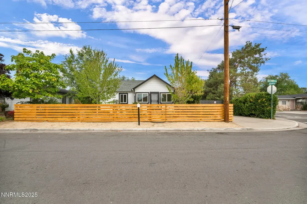 1281 10th Reno NV 89512