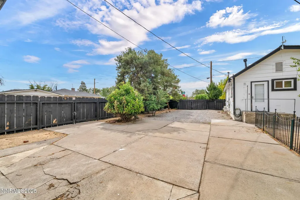 1281 10th Reno NV 89512