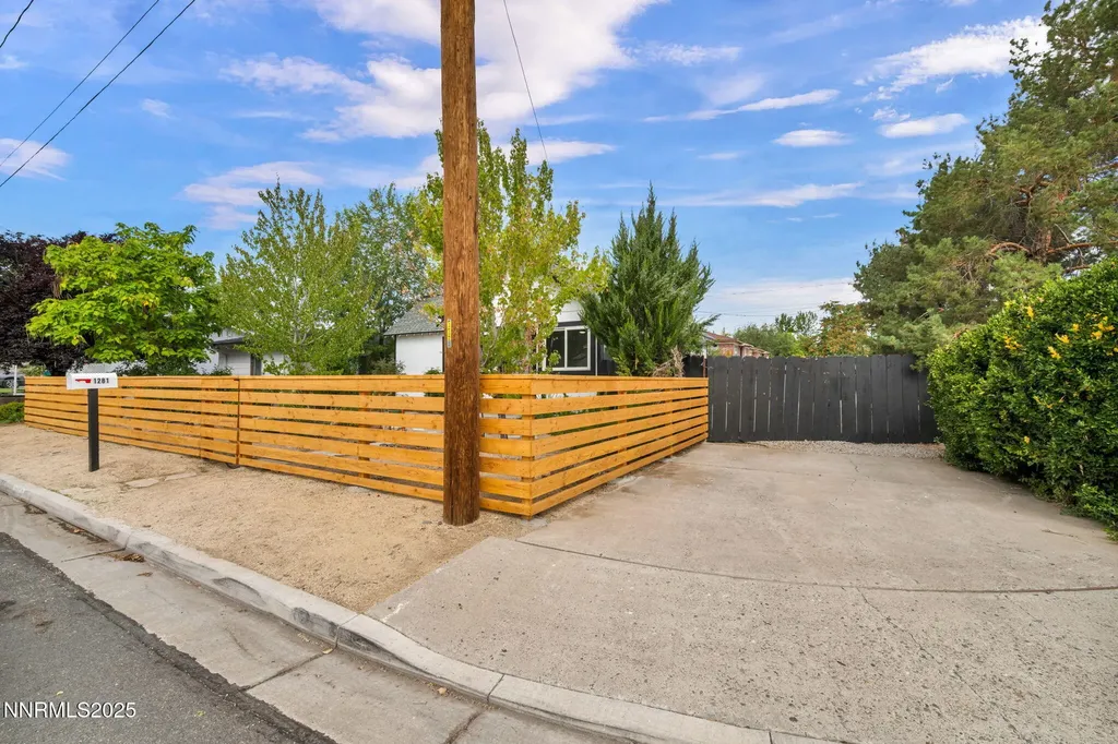 1281 10th Reno NV 89512