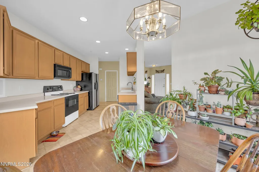 3290 Creekside Sparks NV 89431
