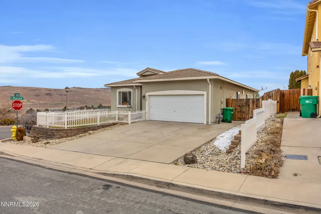 3290 Creekside Sparks NV 89431