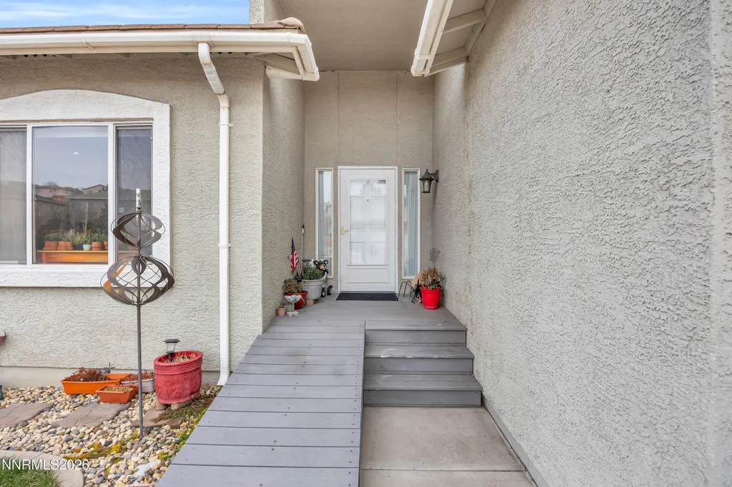 3290 Creekside Sparks NV 89431