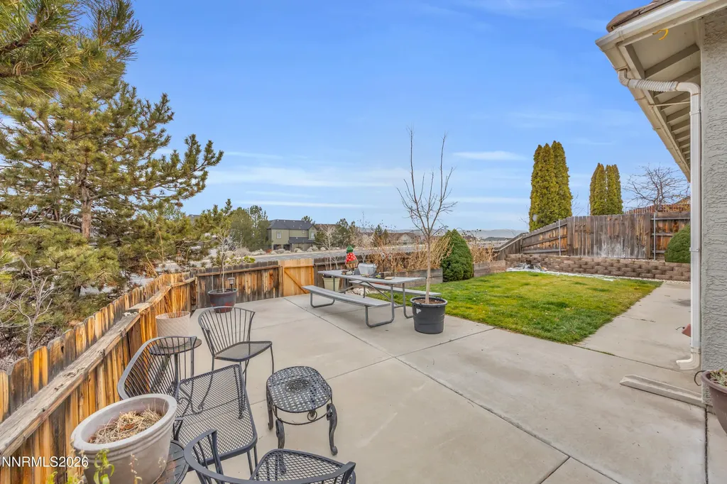 3290 Creekside Sparks NV 89431