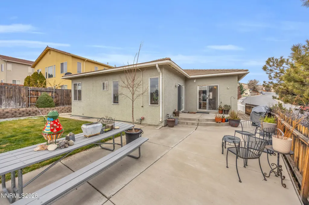 3290 Creekside Sparks NV 89431