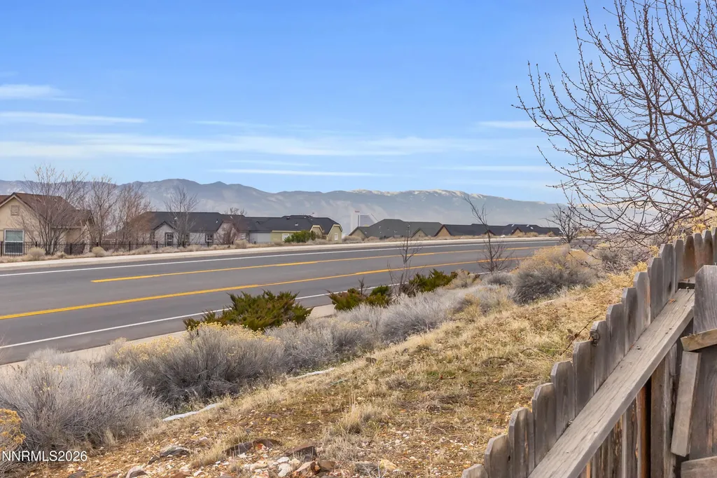 3290 Creekside Sparks NV 89431