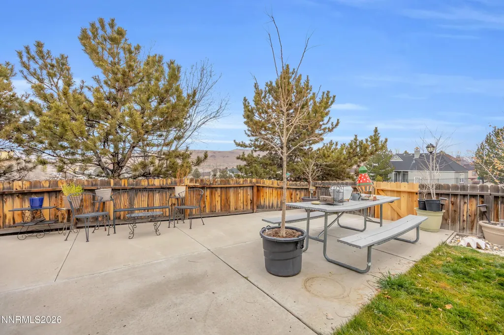 3290 Creekside Sparks NV 89431