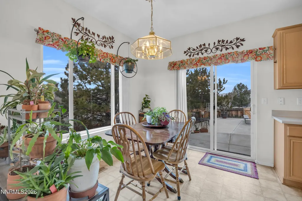 3290 Creekside Sparks NV 89431