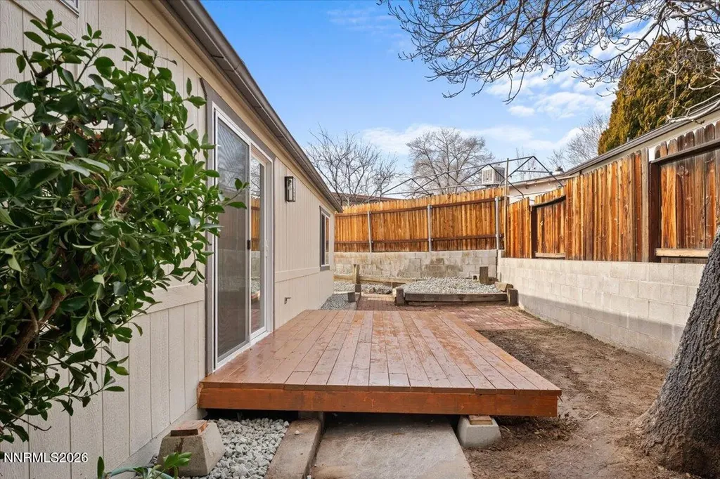 2701 Daffodil Reno NV 89512