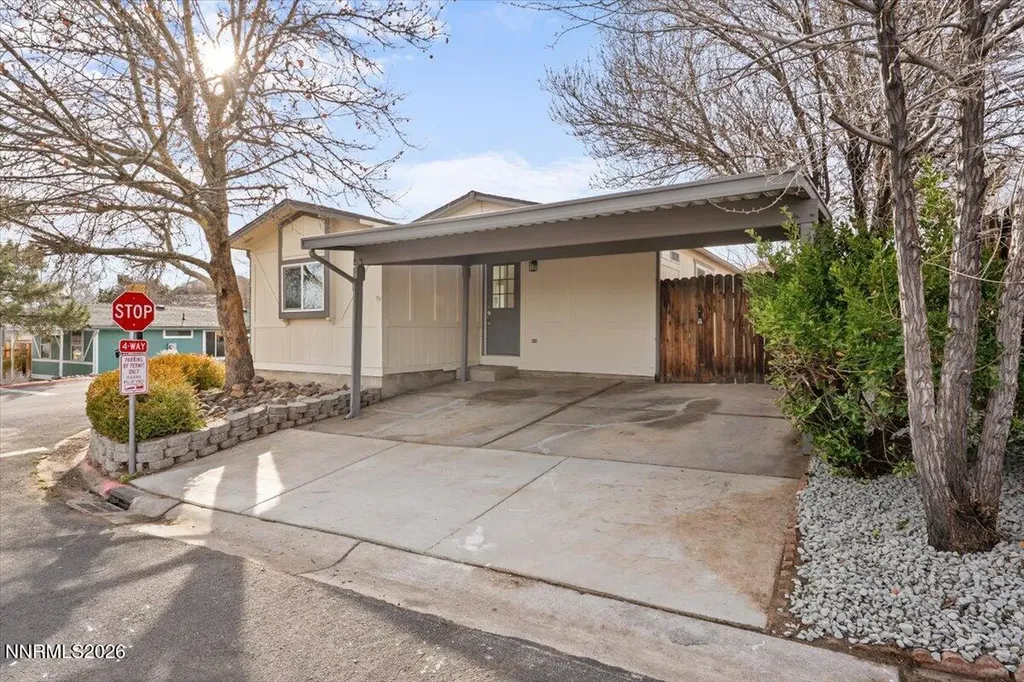 2701 Daffodil Reno NV 89512