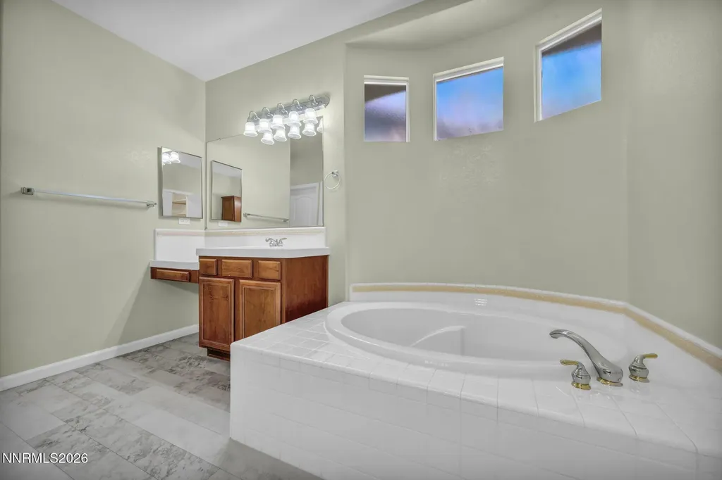 3194 10 Mile Sparks NV 89436