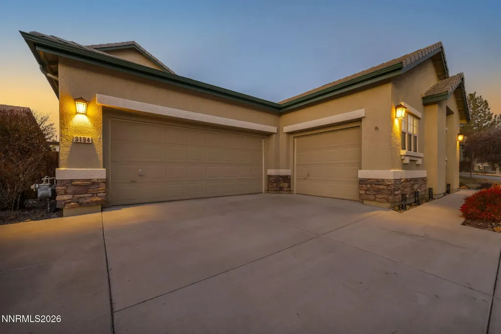 3194 10 Mile Sparks NV 89436