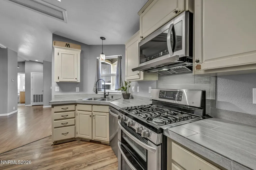410 Paramount Reno NV 89506