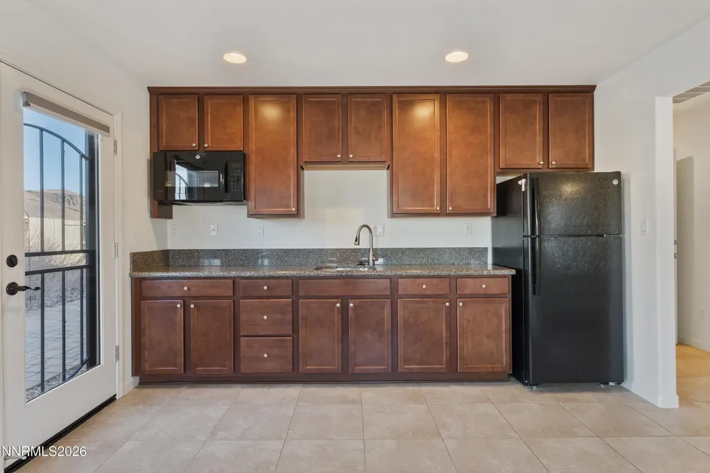 311 Snake River Dayton NV 89403