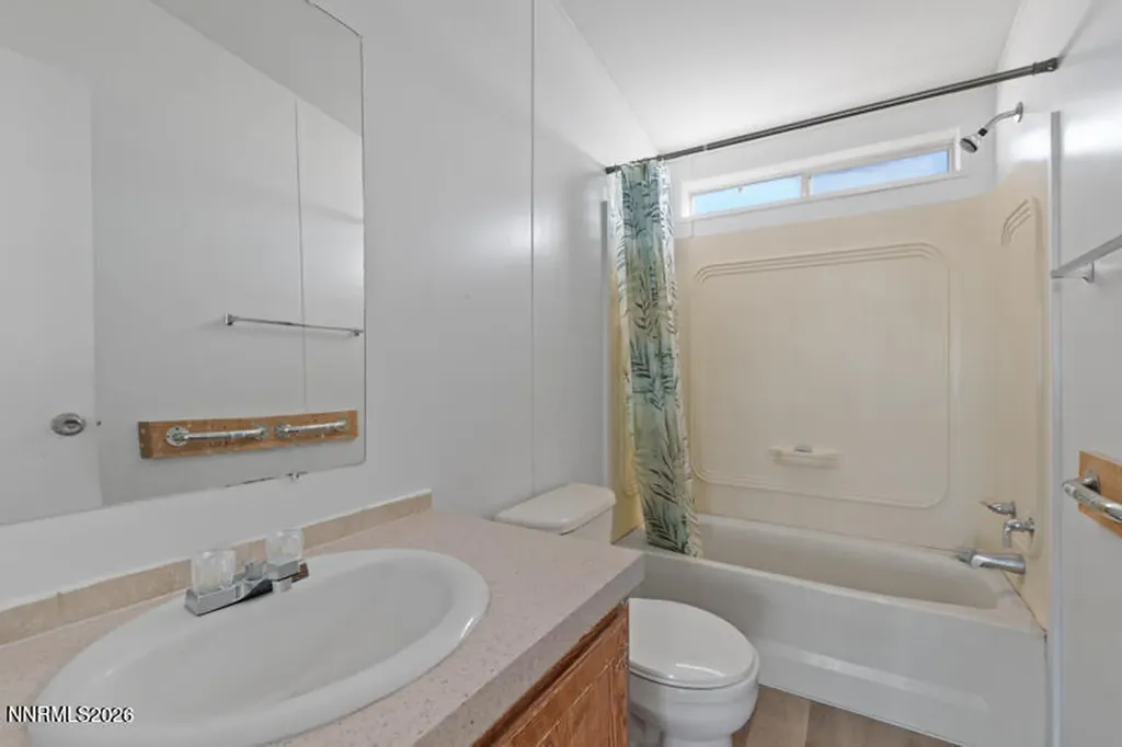 2580 Winnemucca Silver Springs NV 89429