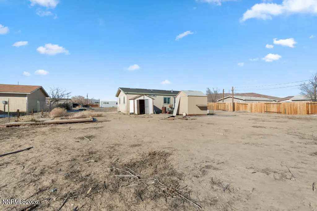 2580 Winnemucca Silver Springs NV 89429