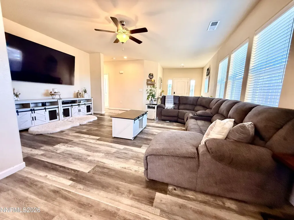 164 Royal Oaks Fernley NV 89408