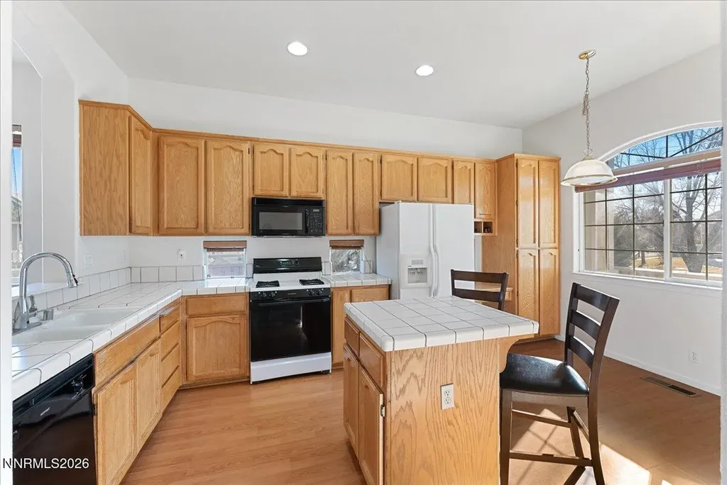 7214 Grand Island Sparks NV 89436